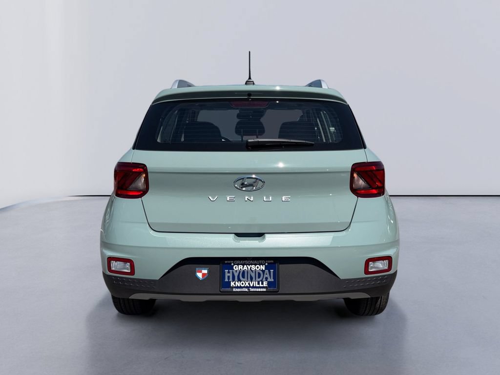 New 2026 Hyundai Venue SEL FWD image 4