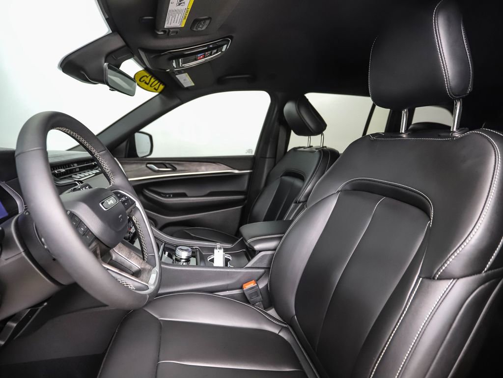 Used 2025 Jeep Grand Cherokee Limited w/ Trailer Tow Package image 11