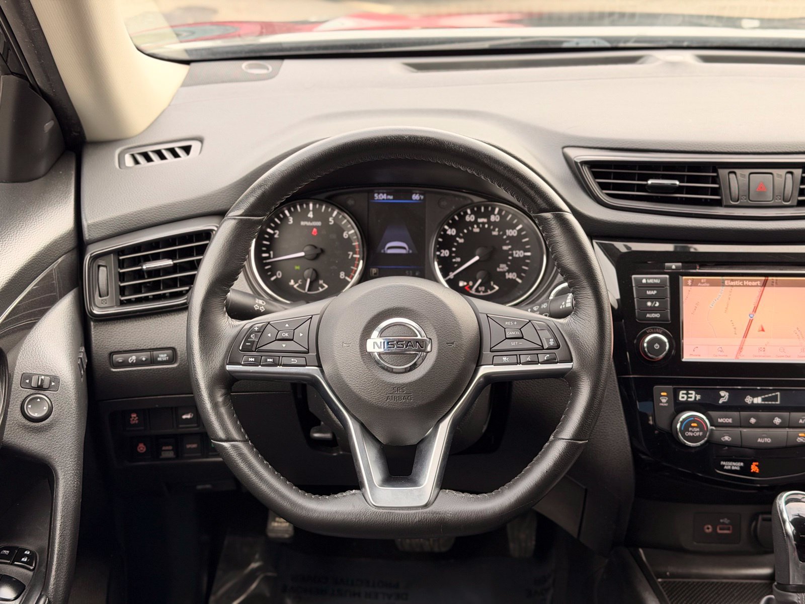 Used 2018 Nissan Rogue SV w/ Premium Package AWD/4WD image 33