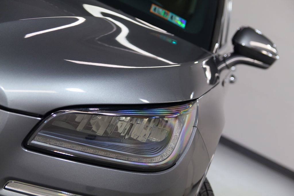 Used 2022 Lincoln Corsair Reserve image 9