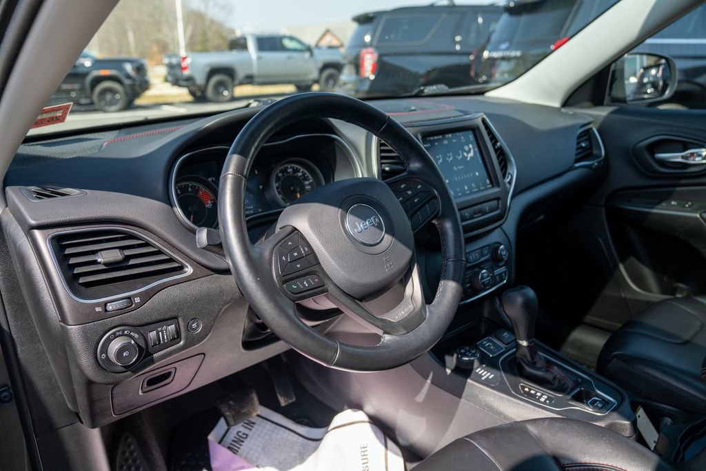 Used 2021 Jeep Cherokee Trailhawk w/ Sun, Sound & Nav Group AWD/4WD image 21