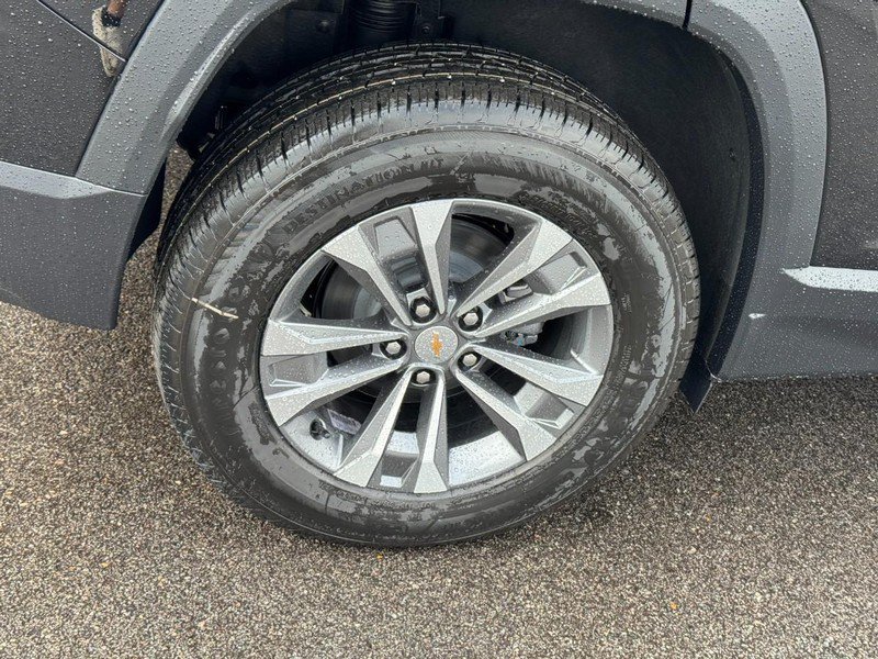 New 2027 Chevrolet Equinox LT FWD image 24