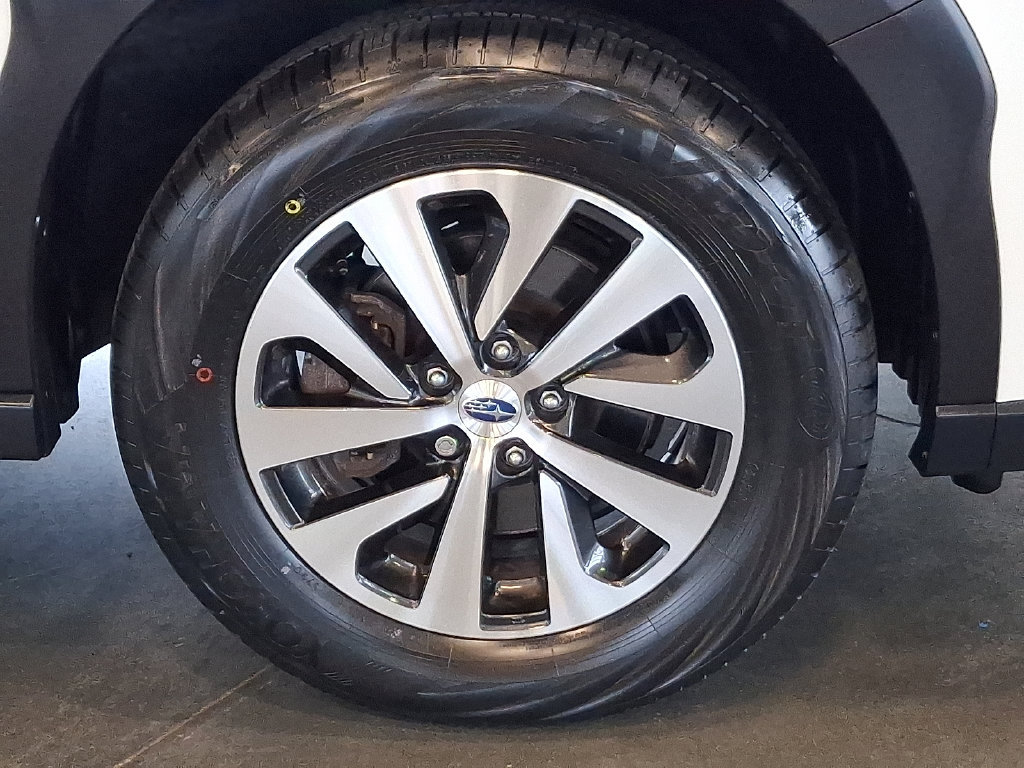 Certified 2024 Subaru Outback Premium AWD/4WD image 11