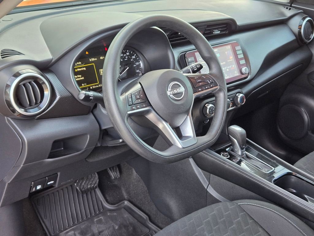 Used 2024 Nissan Kicks SV image 10