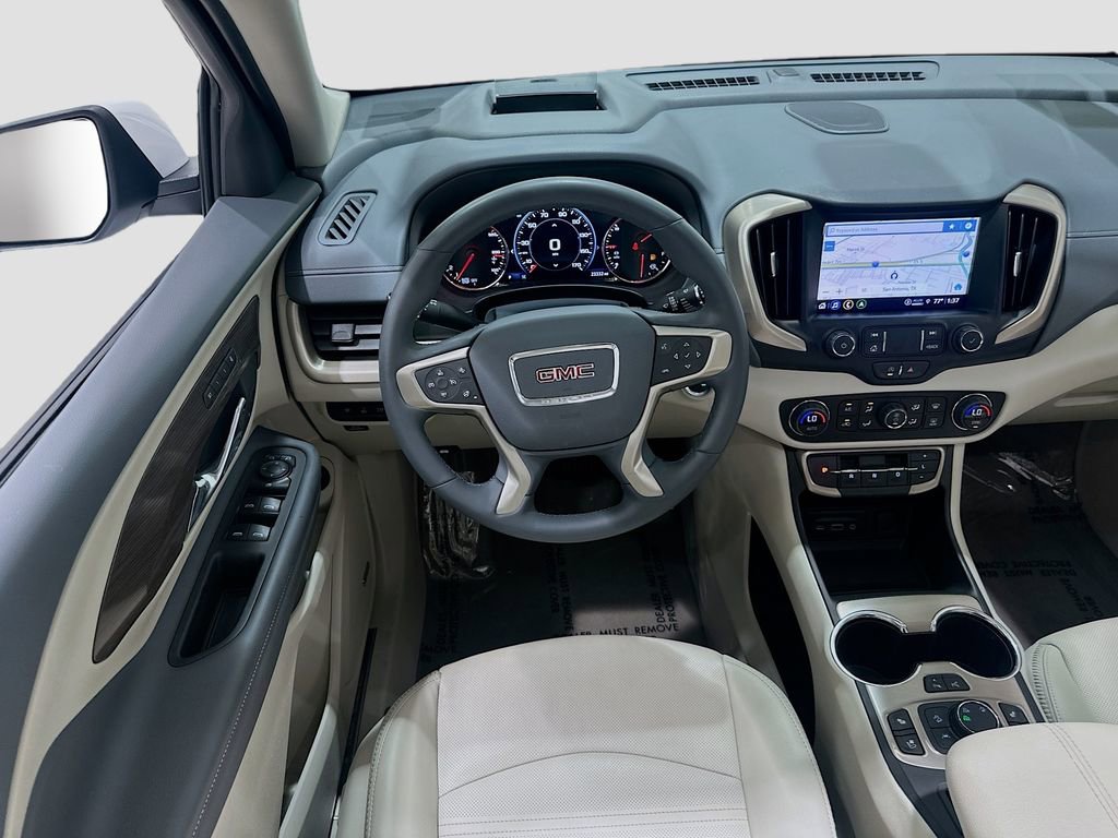 Used 2024 GMC Terrain Denali w/ Denali Premium Package AWD/4WD image 23