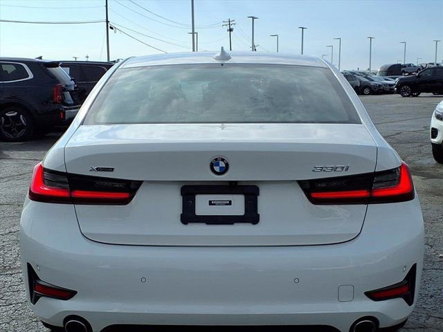 Used 2022 BMW 330i xDrive Sedan w/ Premium Package 2 image 26