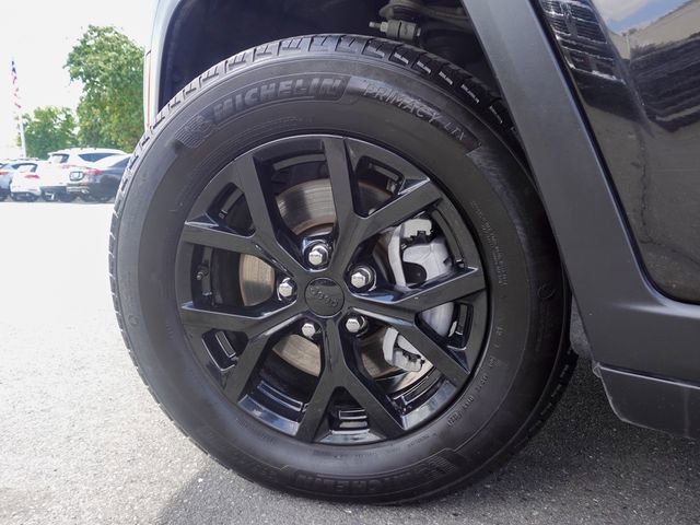 Used 2024 Jeep Grand Cherokee L Laredo AWD/4WD image 10