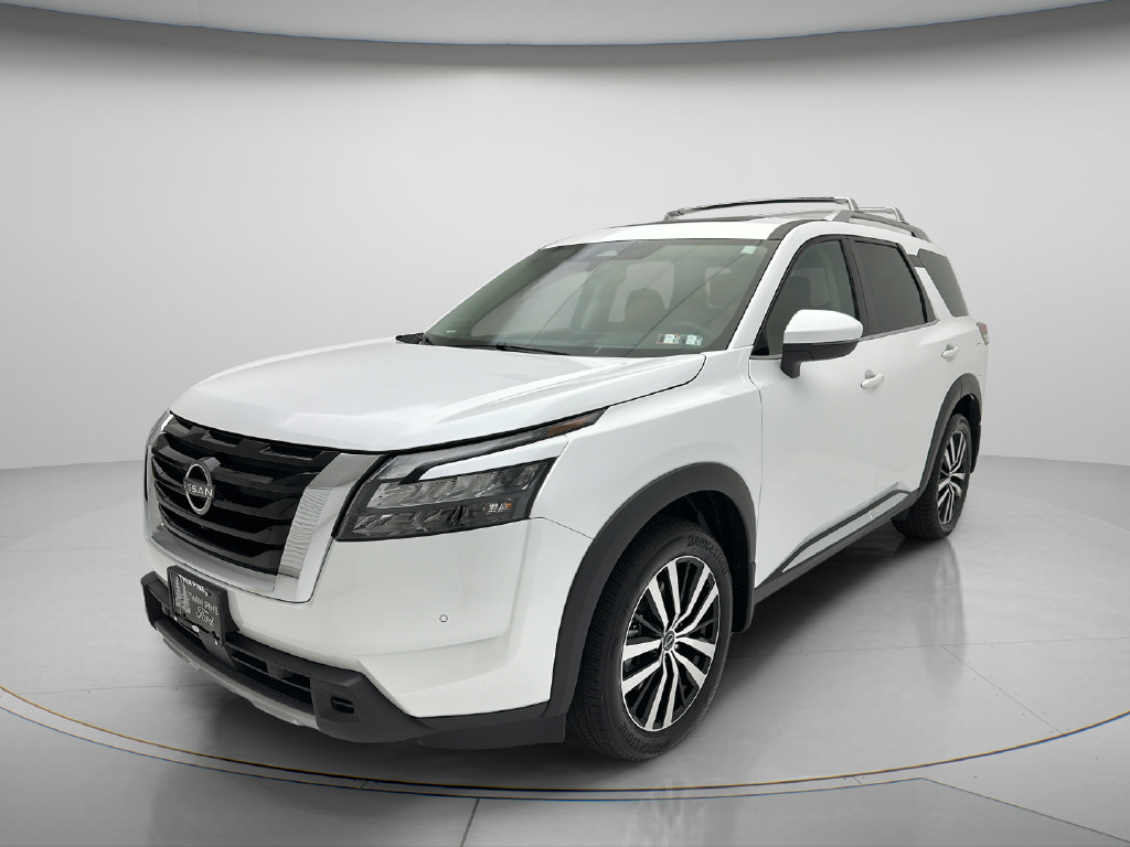 Used 2025 Nissan Pathfinder Platinum AWD/4WD image 3