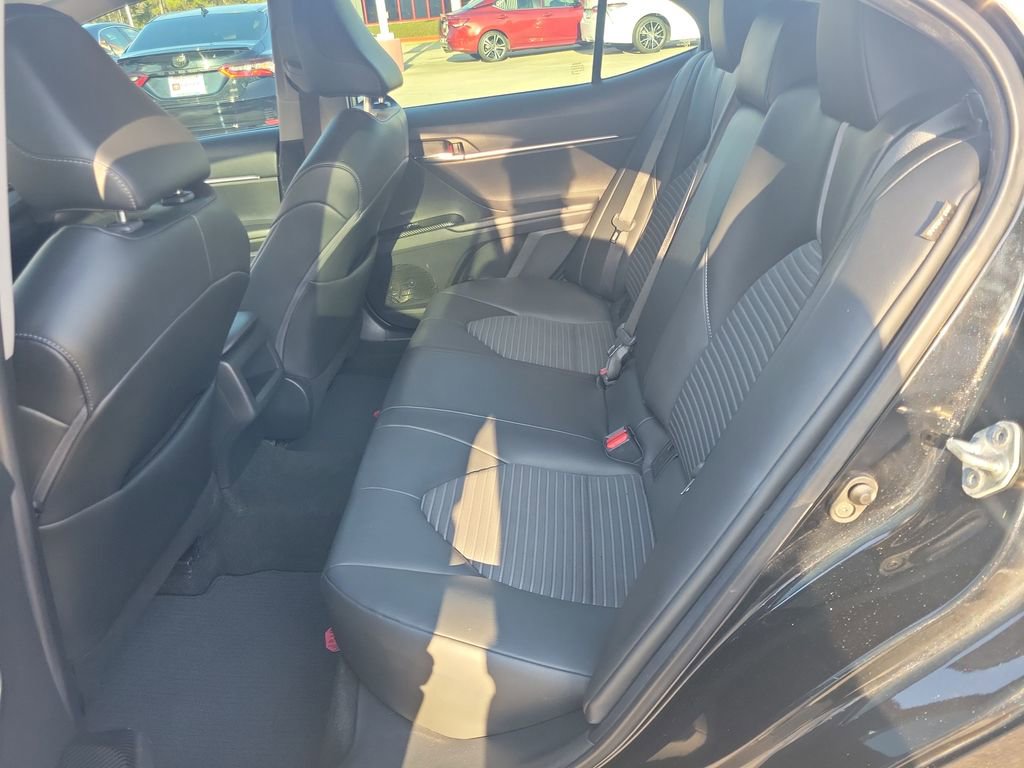Certified 2022 Toyota Camry SE image 16