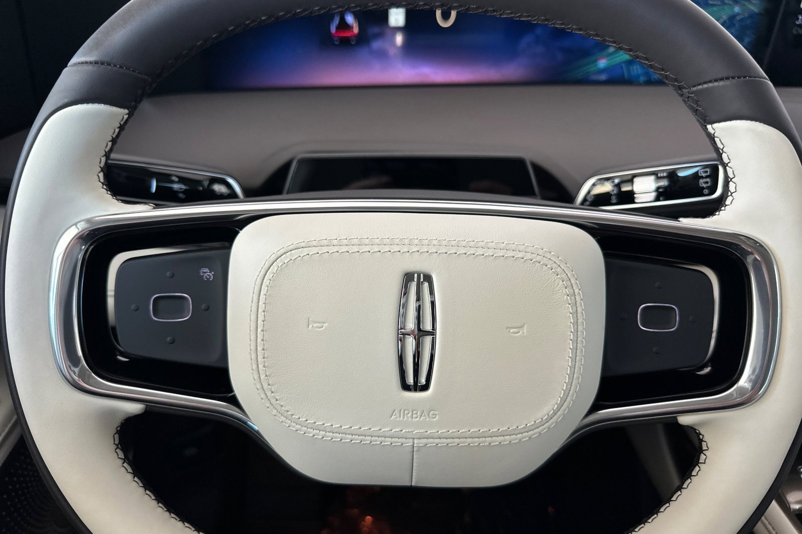 New 2025 Lincoln Nautilus Black Label w/ Jet Appearance Package image 23