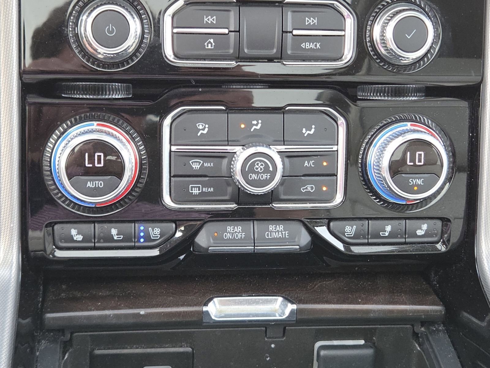 Used 2022 GMC Yukon XL Denali RWD image 35