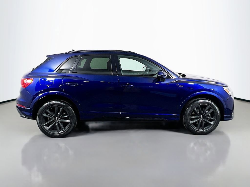 Used 2023 Audi Q3 2.0T Premium image 4