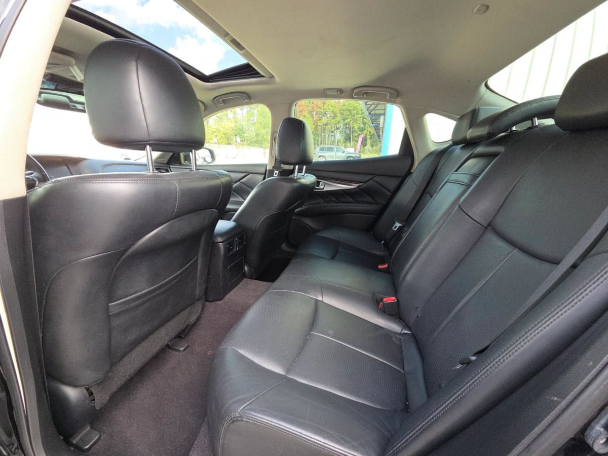 Used 2015 INFINITI Q70 3.7 AWD/4WD image 52