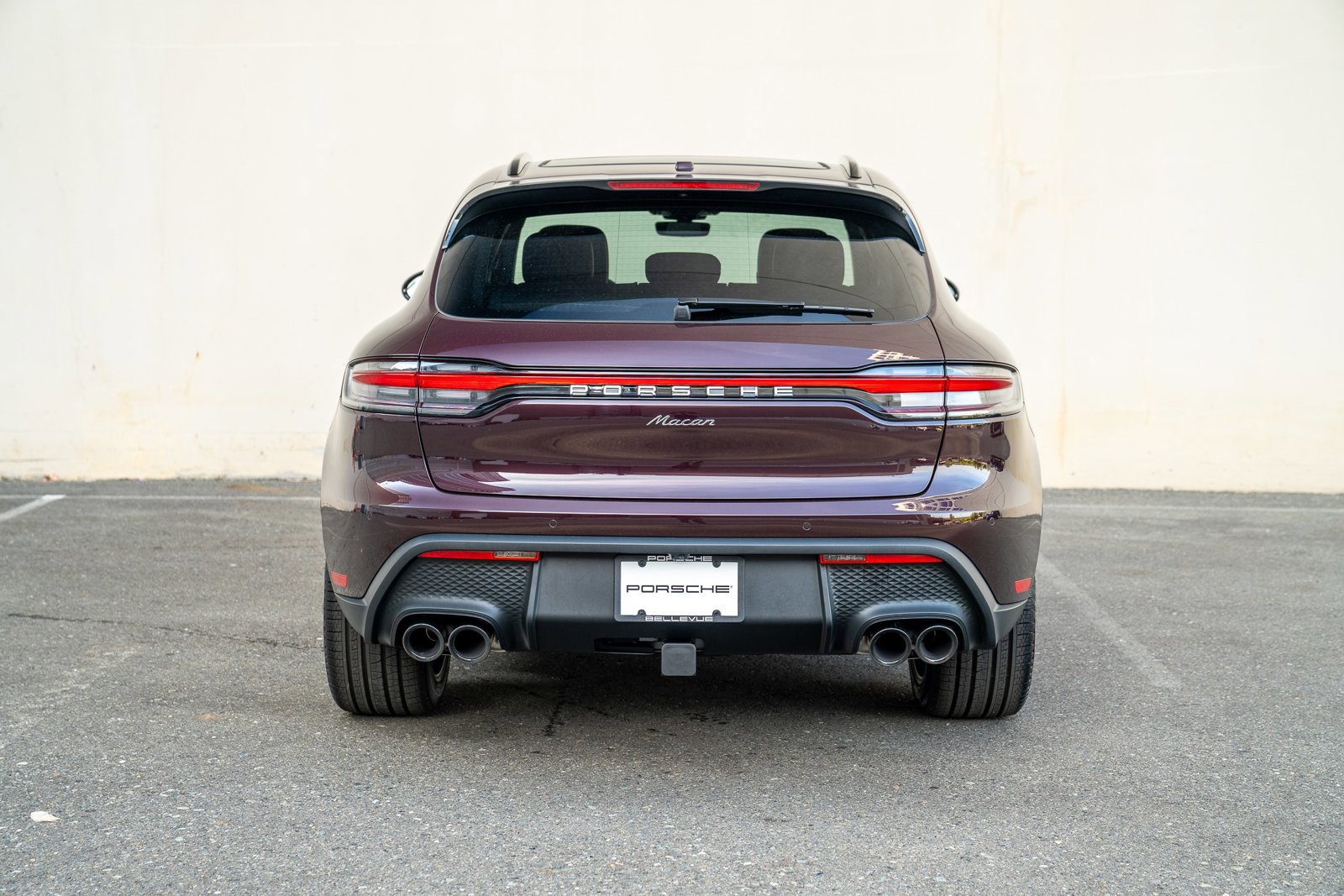 Certified 2025 Porsche Macan AWD/4WD image 7