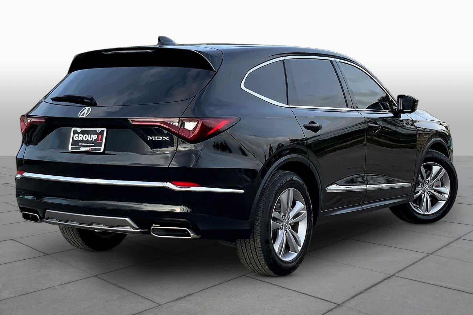 Used 2025 Acura MDX FWD image 18