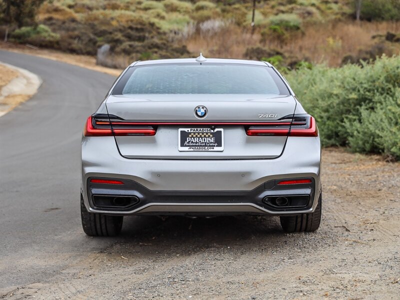 Used 2021 BMW 740i w/ M Sport Package RWD image 6