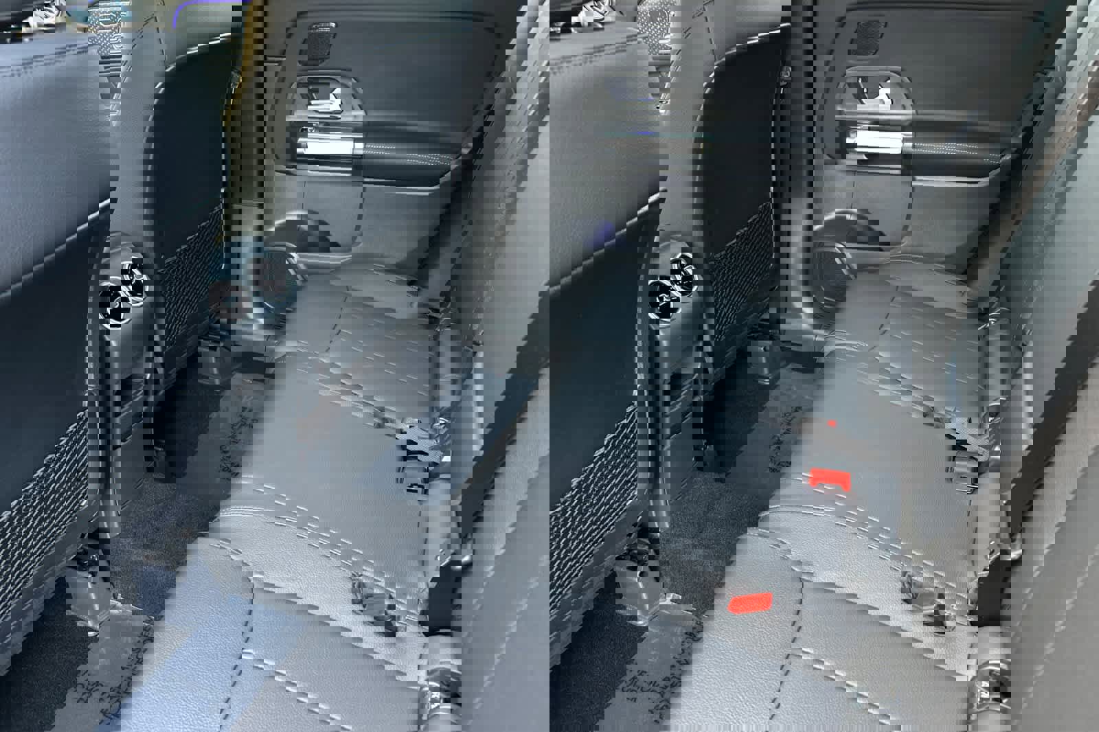 New 2026 Mercedes-Benz GLB 250 GLB 250 image 11