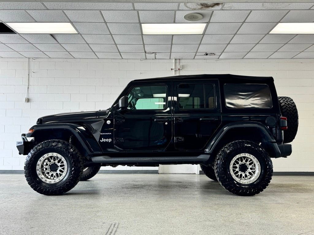 Used 2018 Jeep Wrangler Unlimited Sahara w/ Cold Weather Group image 4