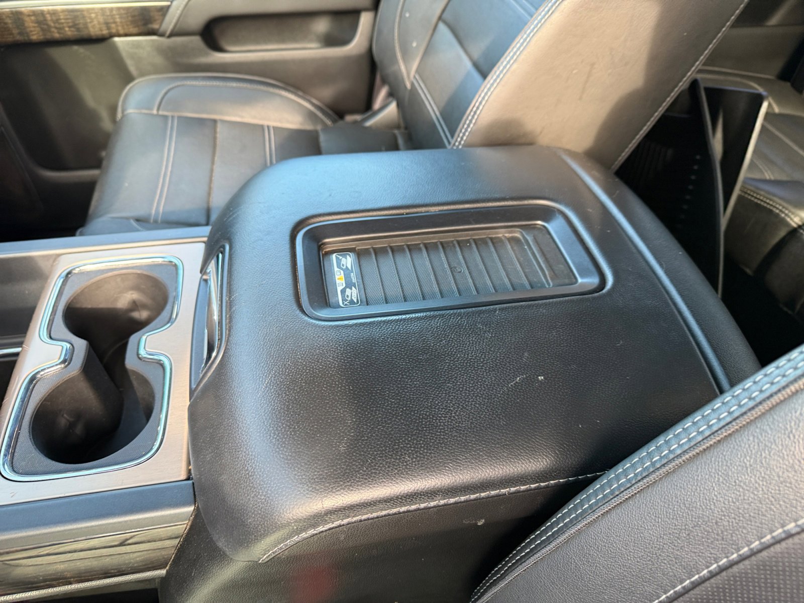 Used 2016 GMC Sierra 2500 Denali image 14