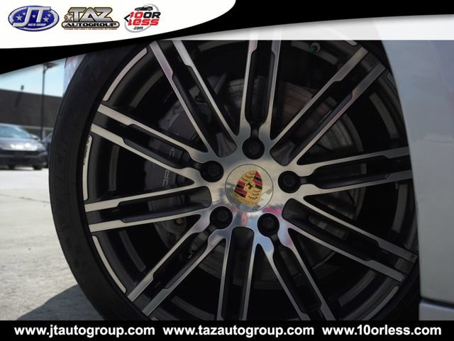 Used 2016 Porsche Panamera RWD image 4