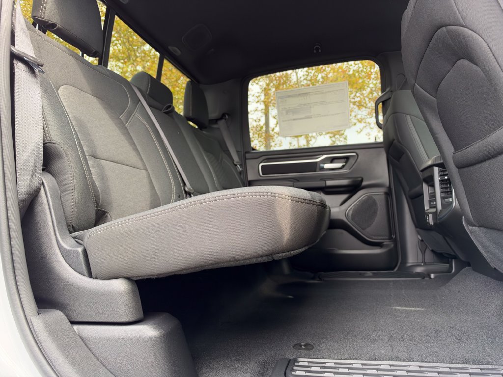 New 2027 RAM 1500 4x4 Crew Cab image 13
