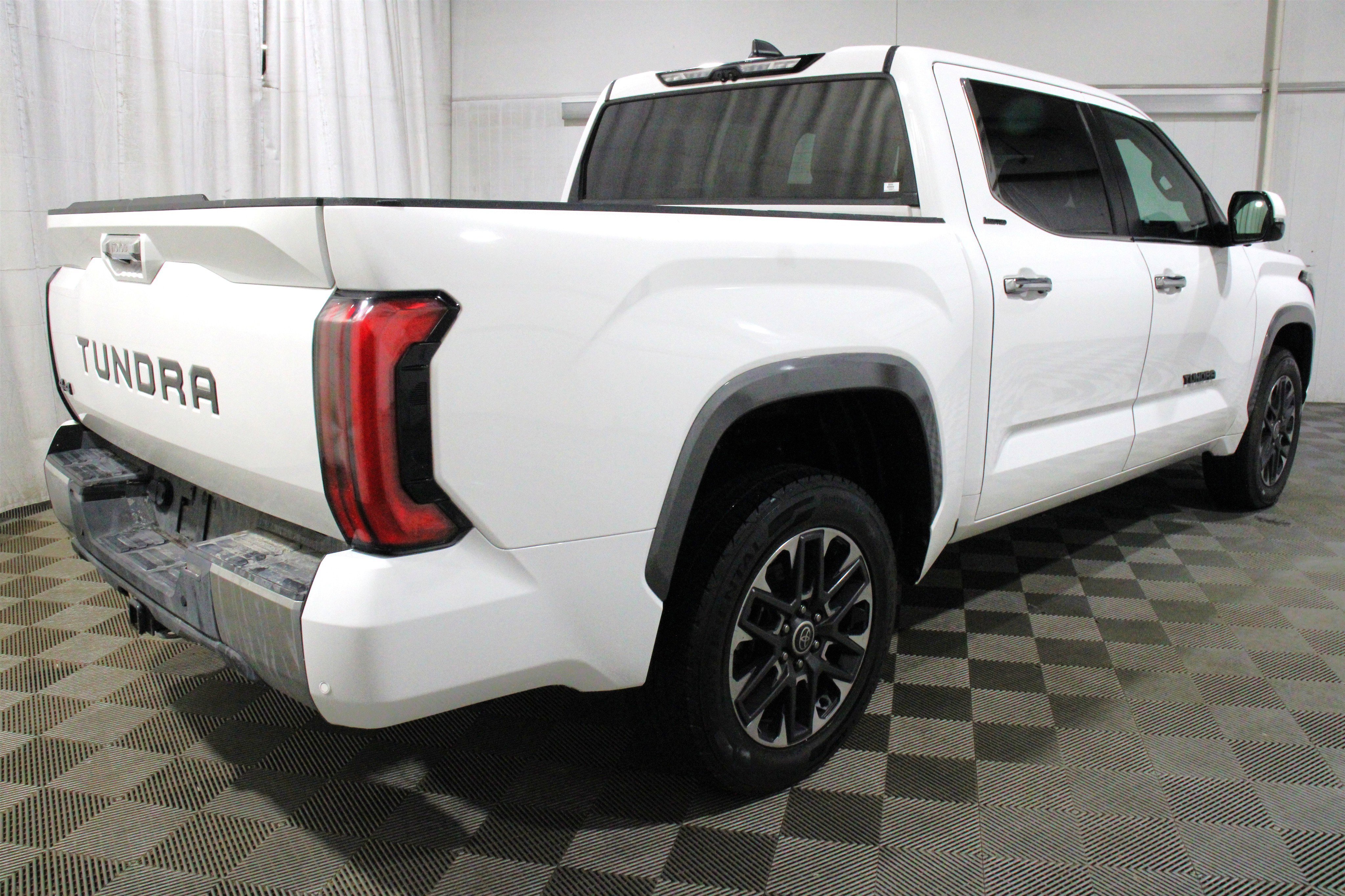 Used 2024 Toyota Tundra Limited image 28