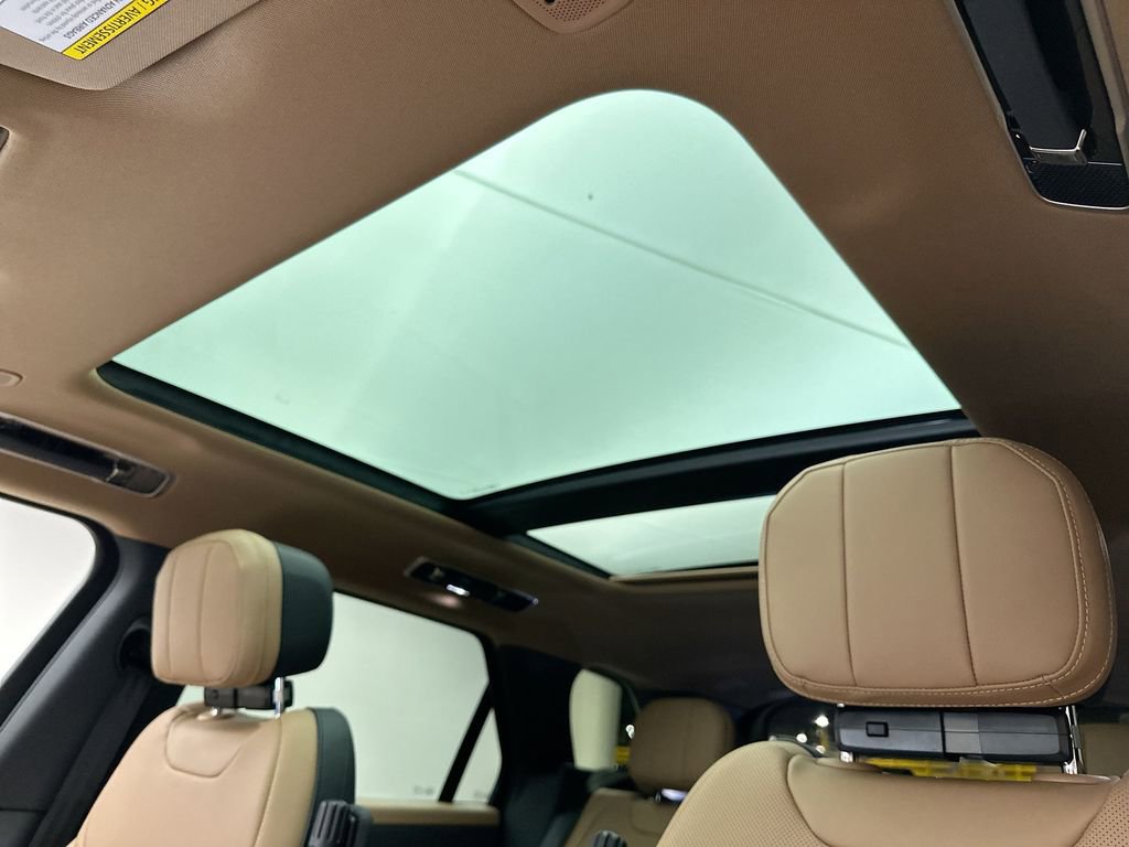 Used 2024 Land Rover Range Rover Sport Dynamic SE image 16