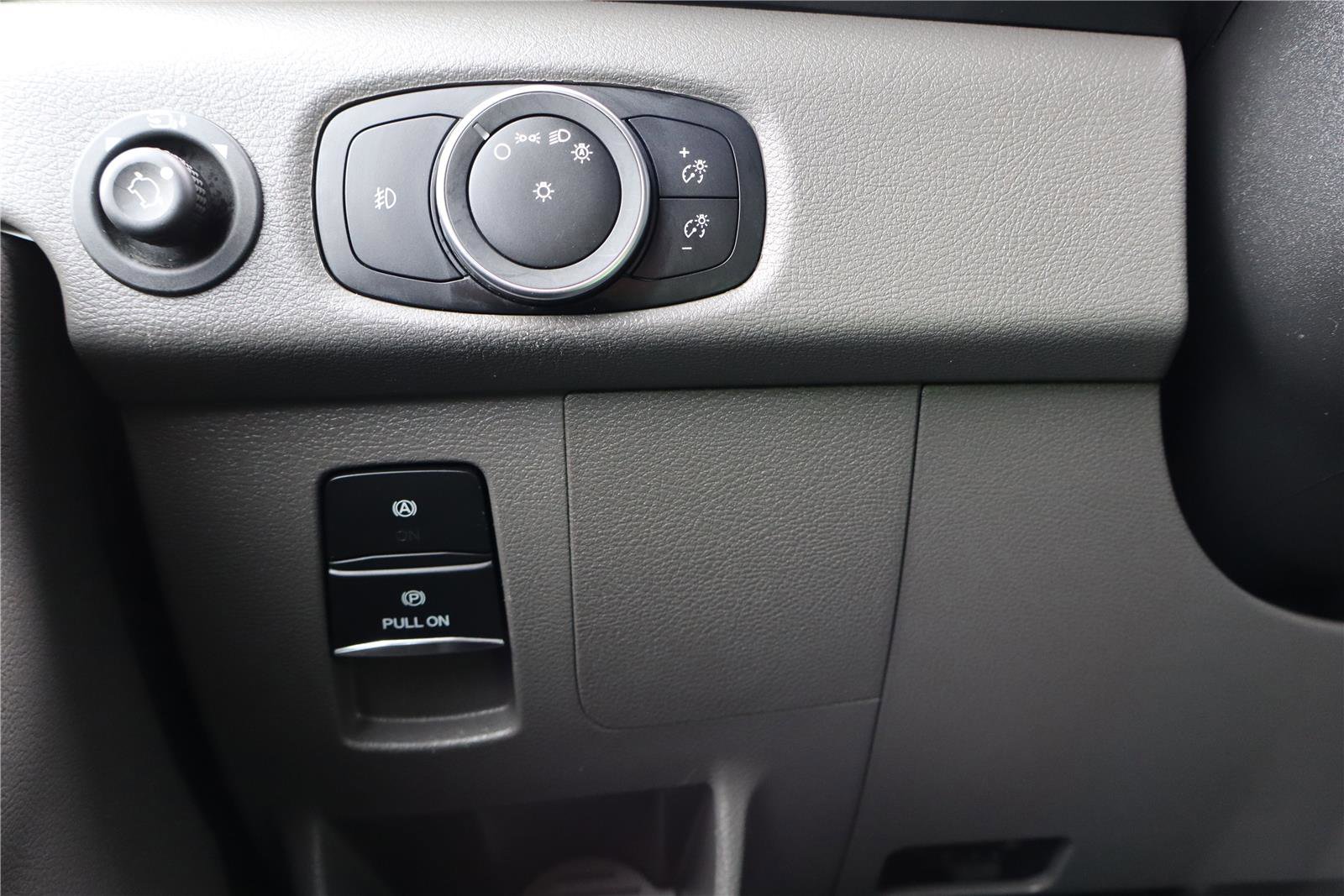 Used 2024 Ford Transit 250 148 Medium Roof w/ Load Area Protection Package image 14