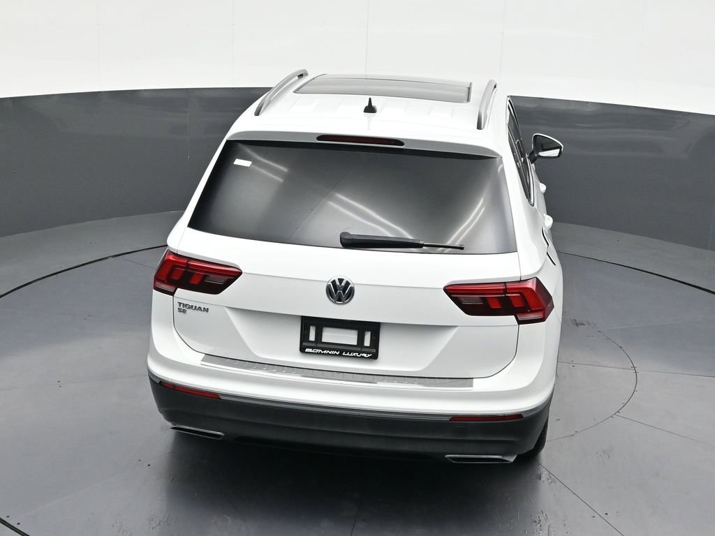 Used 2021 Volkswagen Tiguan SE w/ Panoramic Sunroof Package image 19