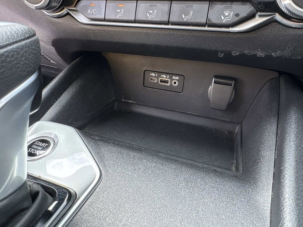 Used 2025 Nissan Altima 2.5 SV FWD image 45