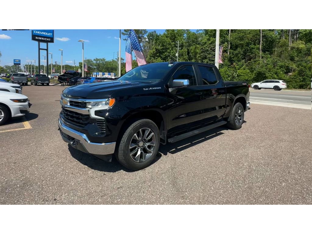 Used 2023 Chevrolet Silverado 1500 LT AWD/4WD image 8
