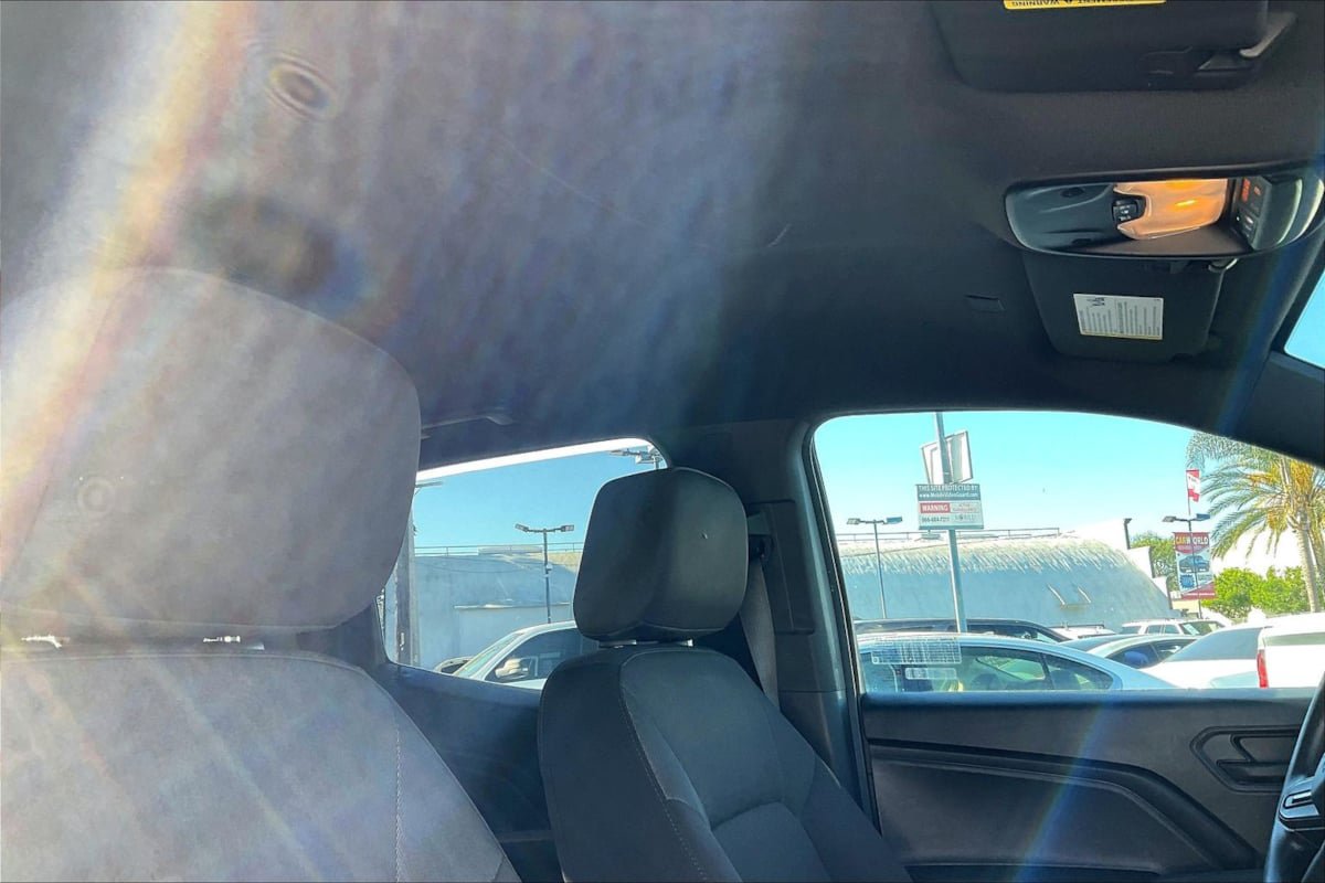 Used 2023 Chevrolet Colorado W/T RWD image 23
