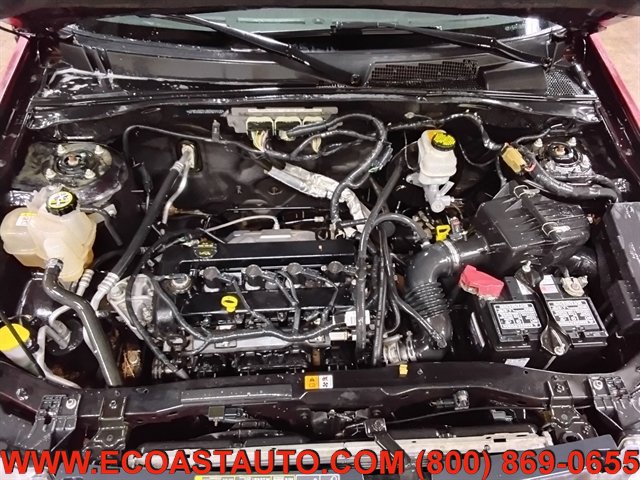 Used 2011 Ford Escape XLT w/ 202A Rapid Spec Order Code FWD image 9