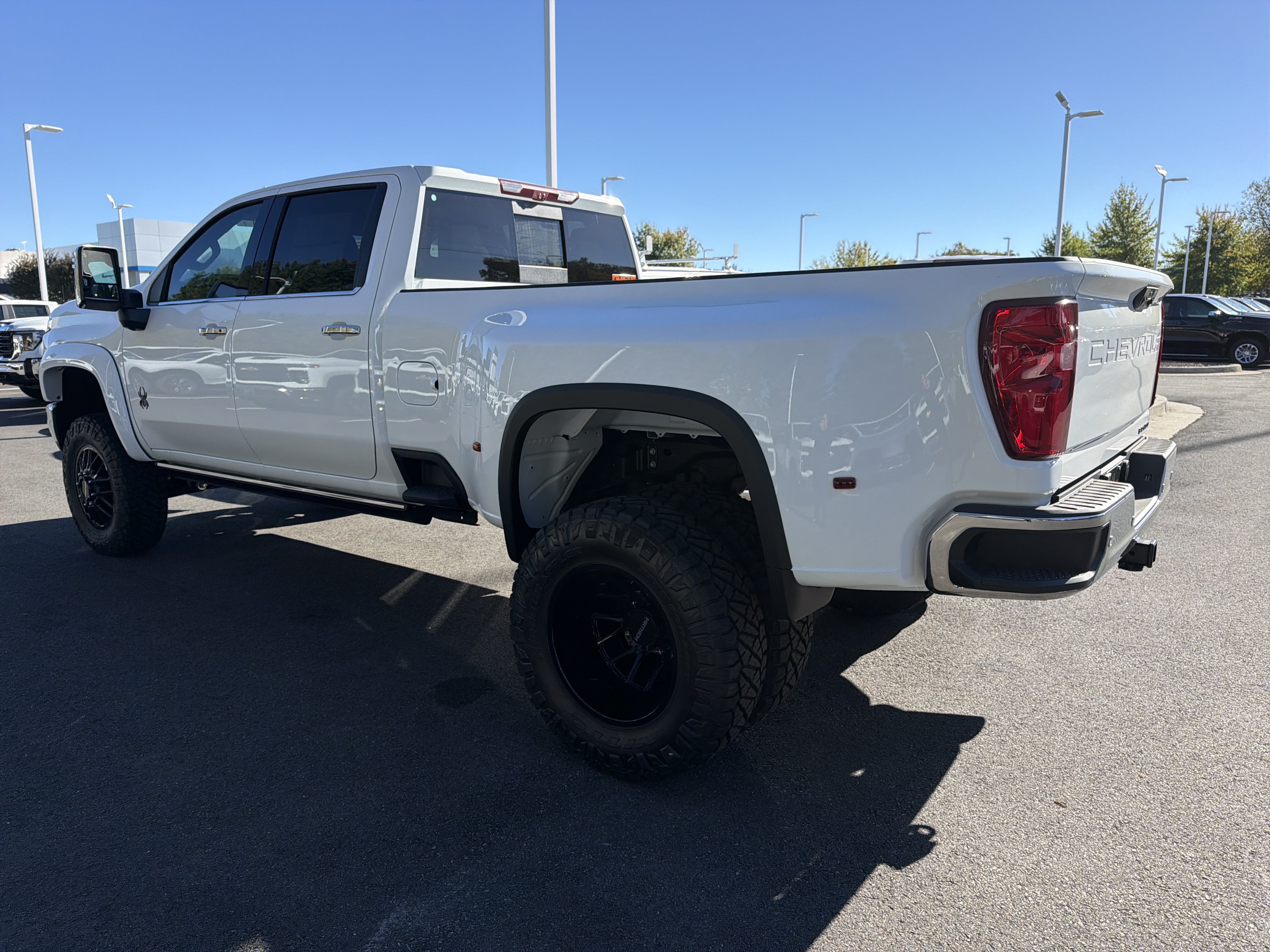 New 2026 Chevrolet Silverado 3500 LTZ w/ LTZ Plus Package AWD/4WD image 7