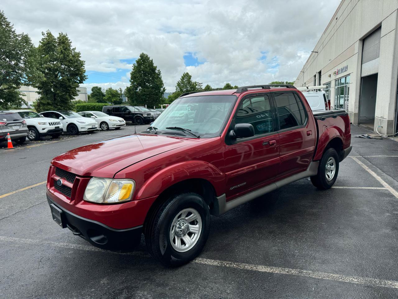 Used 2001 Ford Explorer Sport Trac 4x4 image 8