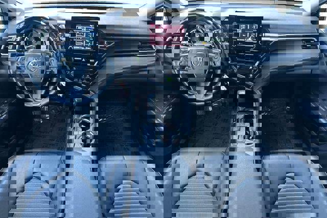 Used 2024 Toyota Camry SE image 15