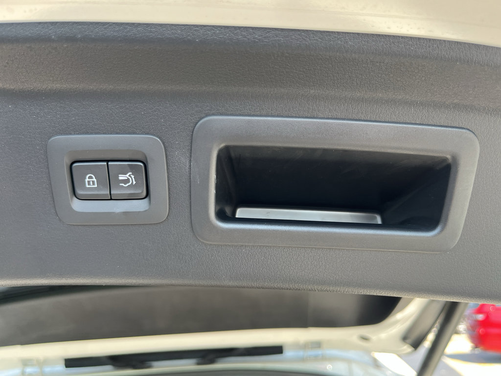 Certified 2025 MAZDA CX-70 3.3 Turbo w/ Preferred Package image 34