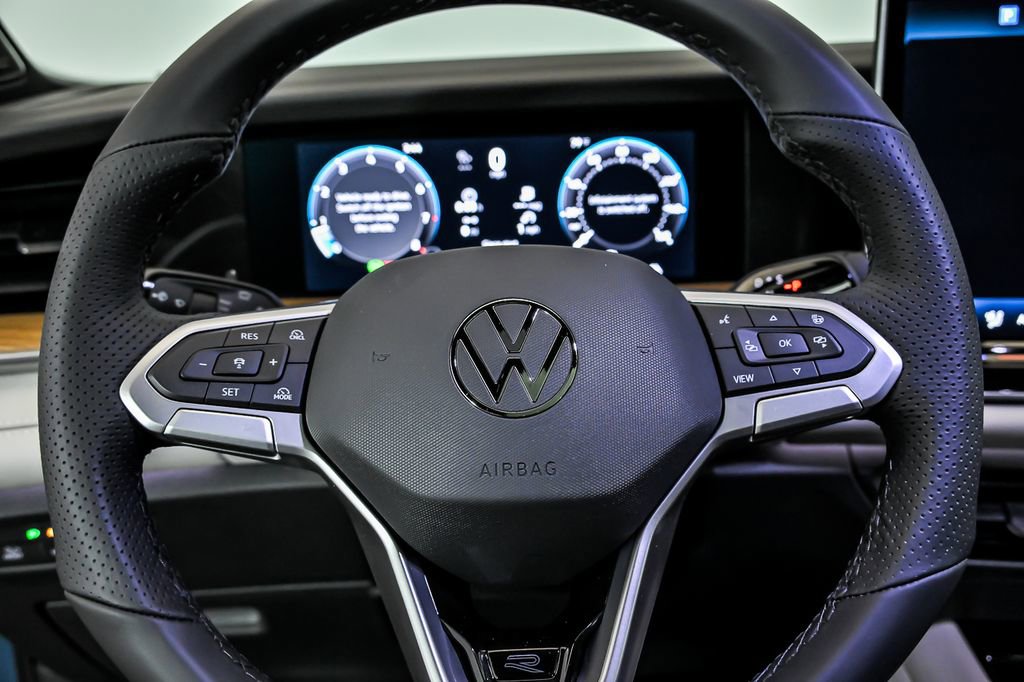 New 2026 Volkswagen Tiguan SEL R-Line AWD/4WD image 12