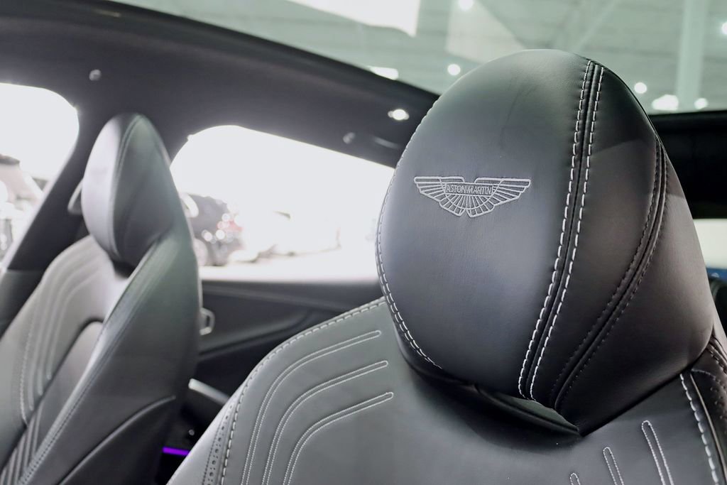 Used 2021 Aston Martin DBX AWD/4WD image 32
