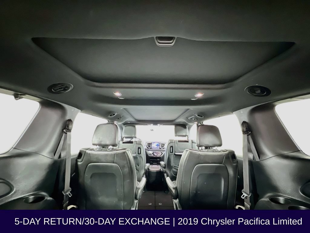 Used 2019 Chrysler Pacifica Limited w/ Advanced Safetytec Group FWD image 47