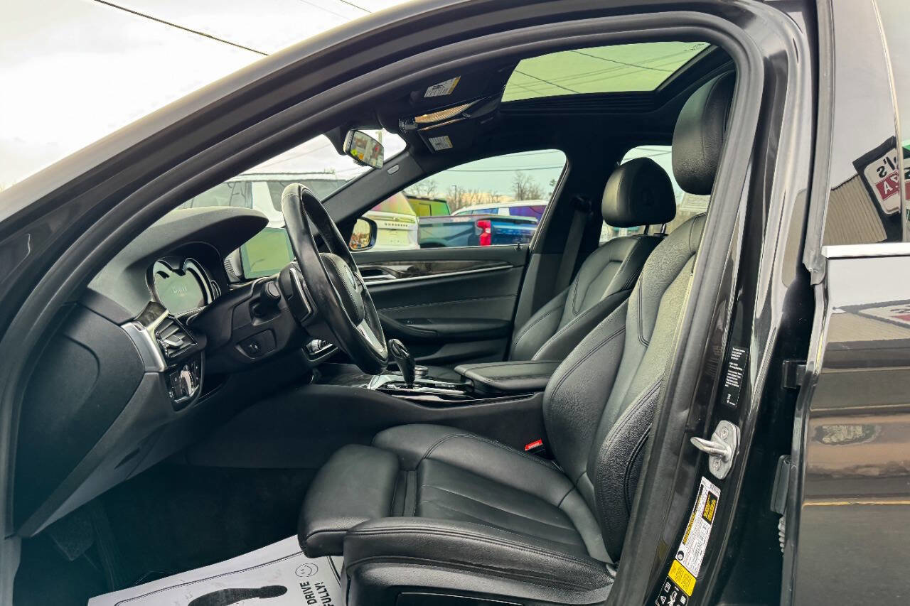 Used 2018 BMW 530i xDrive image 21