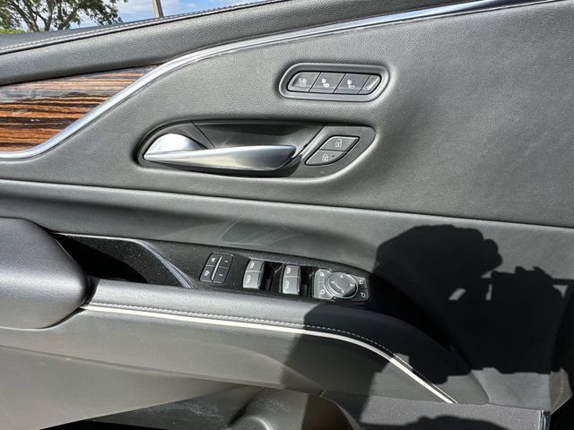 Used 2022 Cadillac Escalade Premium Luxury w/ LPO, Illumination Package RWD image 21