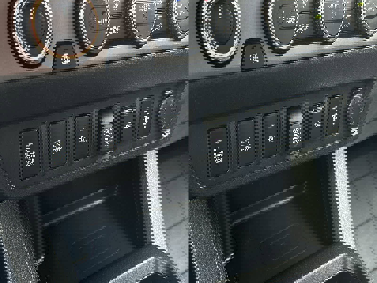 Used 2023 Toyota Tacoma TRD Sport w/ TRD Premium Sport Package image 25