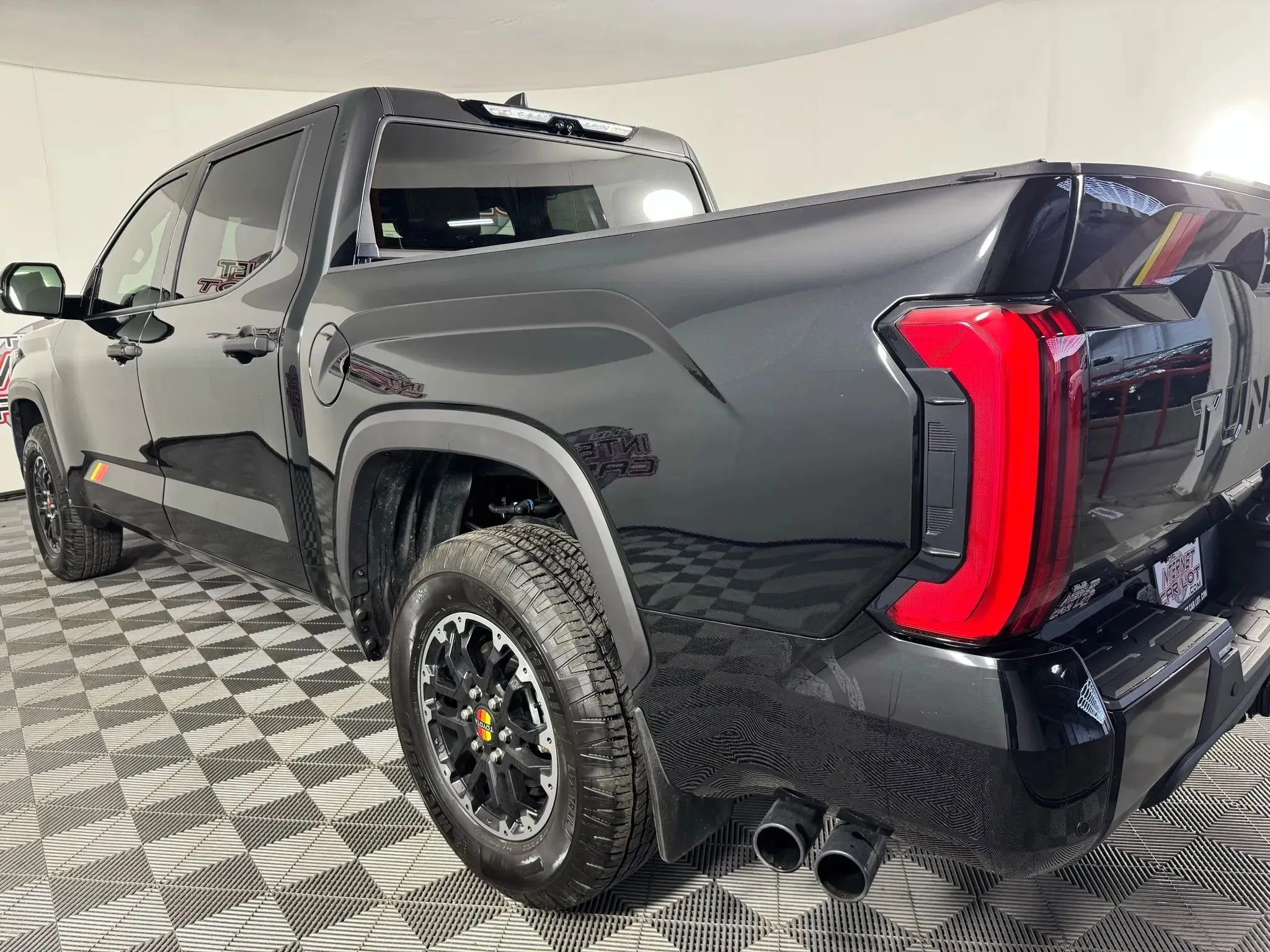 Used 2025 Toyota Tundra Platinum image 27