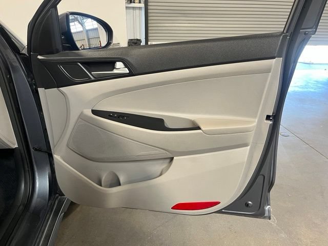 Used 2019 Hyundai Tucson Value FWD image 12