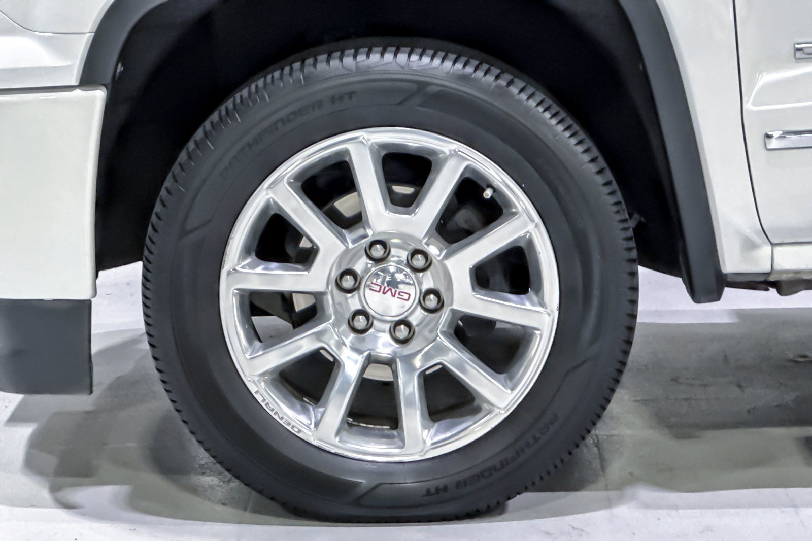 Used 2016 GMC Sierra 1500 Denali w/ Enhanced Driver Alert Package AWD/4WD image 13