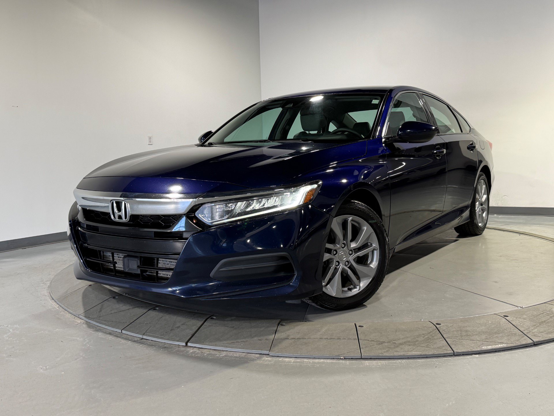 Used 2018 Honda Accord LX image 1