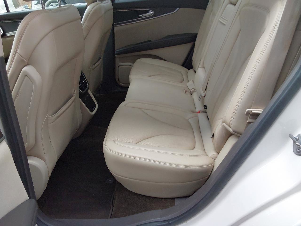 Used 2016 Lincoln MKX Reserve w/ Climate Package image 23