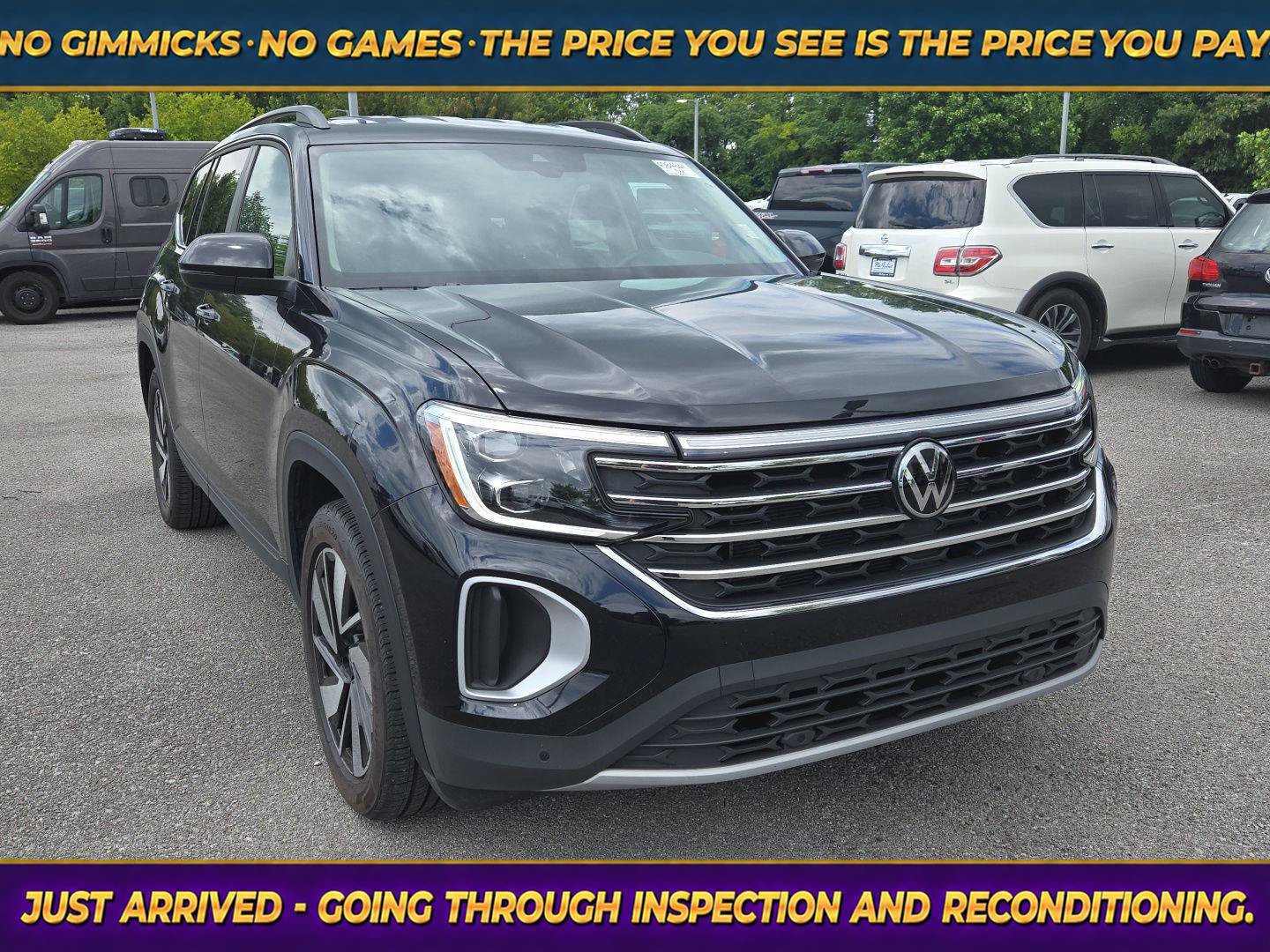 Used 2025 Volkswagen Atlas SE AWD/4WD image 1