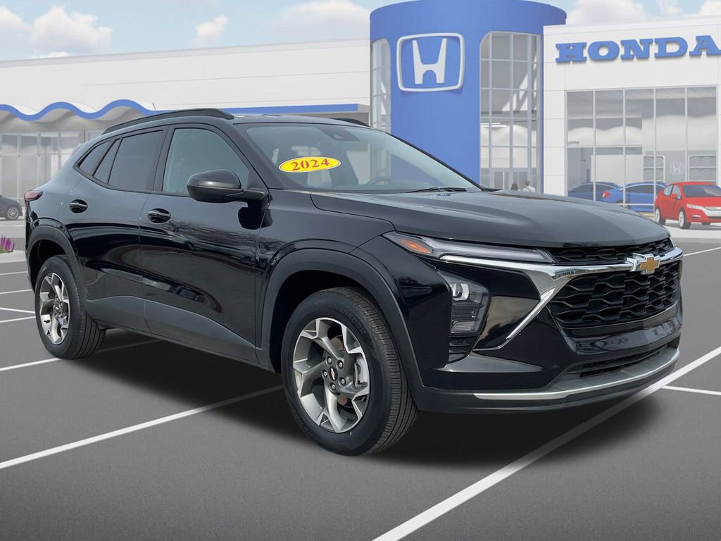 Used 2024 Chevrolet Trax LT image 1